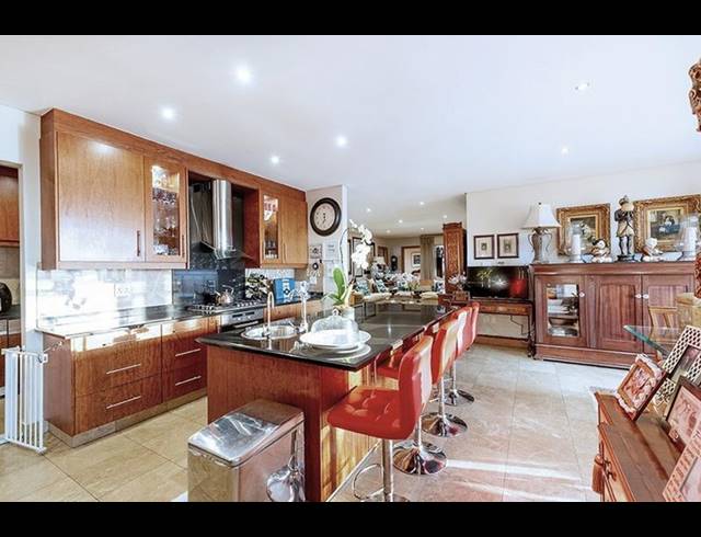 4 BEDROOM APARTMENT FOR SALE IN MORNINGSIDE